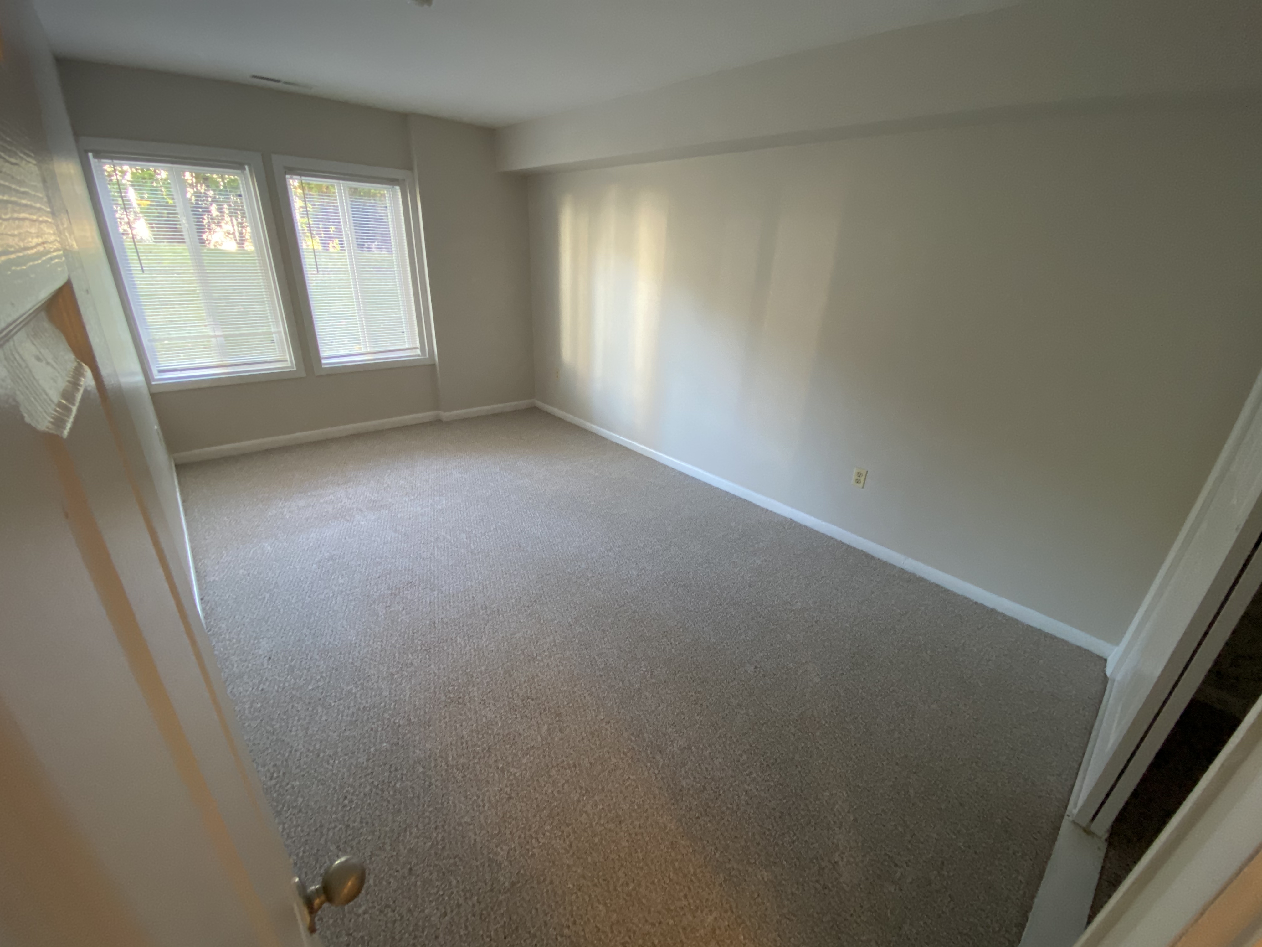 1 bed, 1 bath apartment for rent at 10 Westgate Dr Unit T1, North Woburn — photo 3 of 5