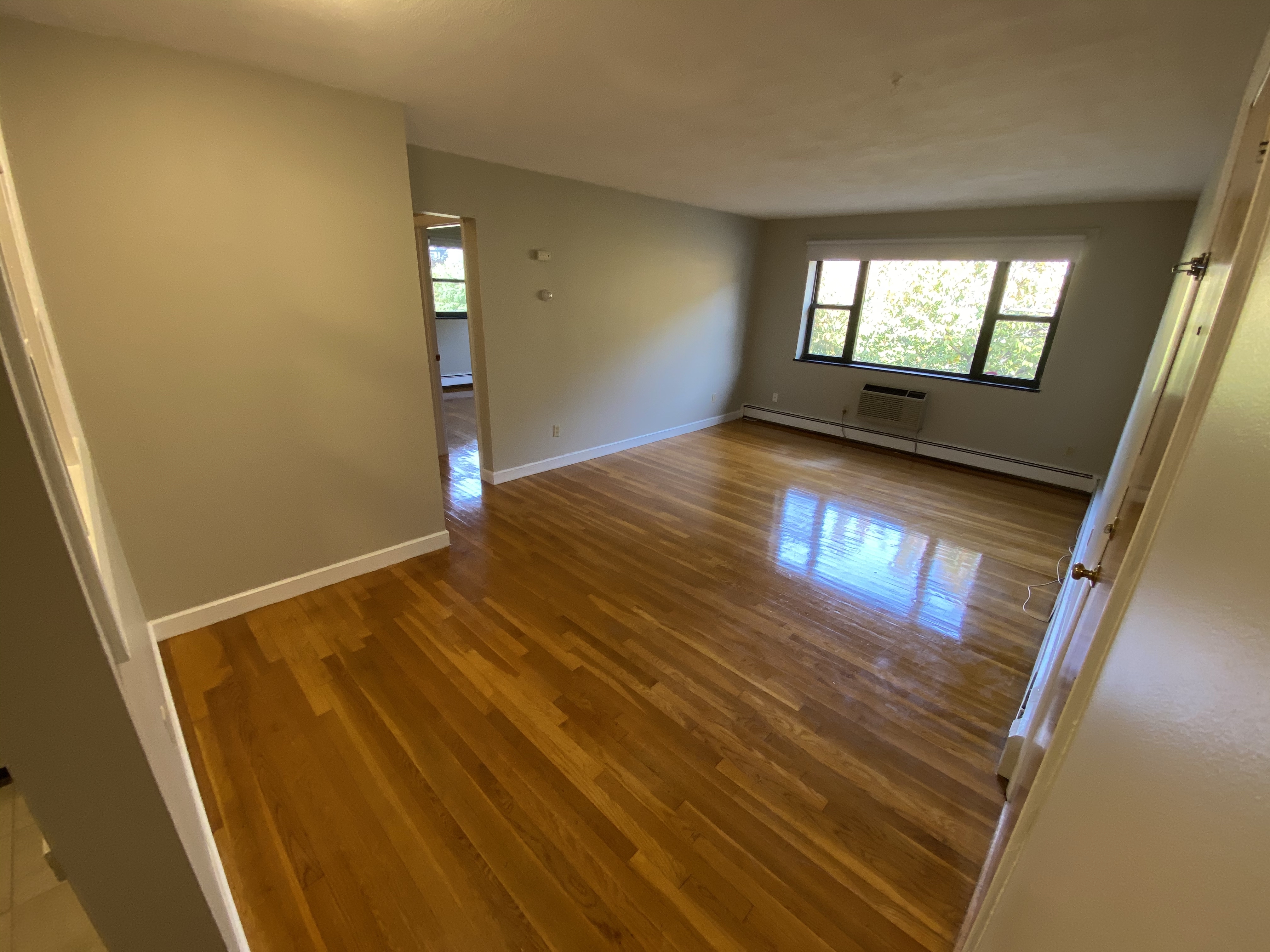 2 bed, 1 bath apartment for rent at 266 Grove St Unit 9, Newton — photo 3 of 10