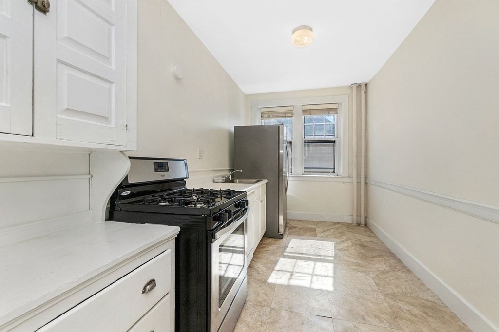 2 bed, 1 bath apartment for rent at 3 Newport Rd Unit 3, Porter Square — photo 4 of 9