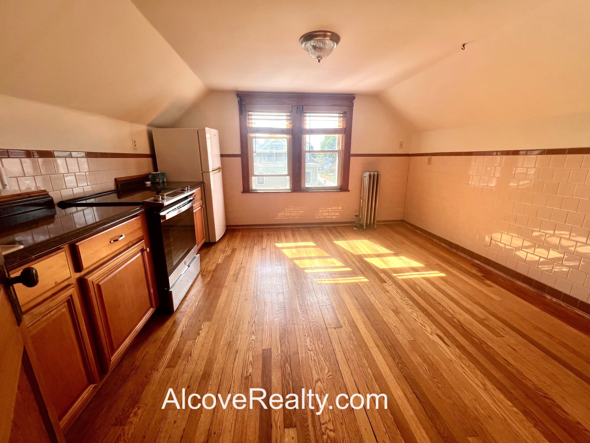 40 Alfred Rd, Arlington