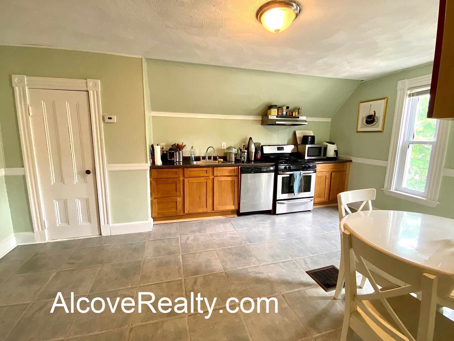 1 bed, 1 bath apartment for rent at 68 Richdale Ave Unit 3, Neighborhood Nine — photo 3 of 10