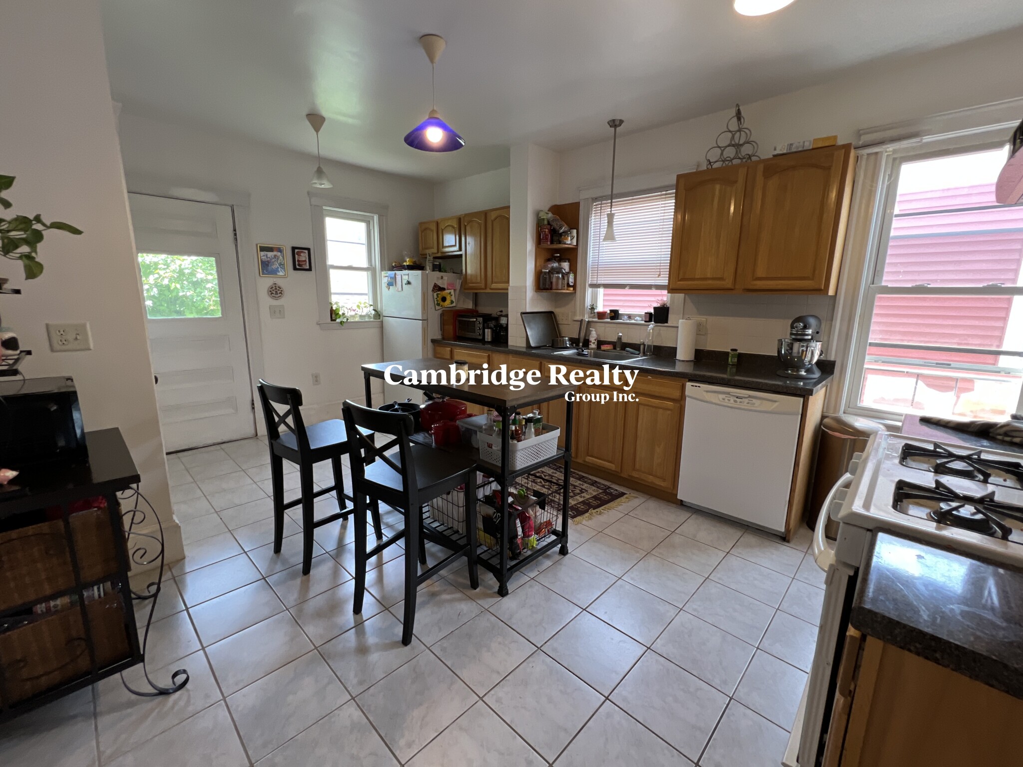 28 Washburn Ave, North Cambridge