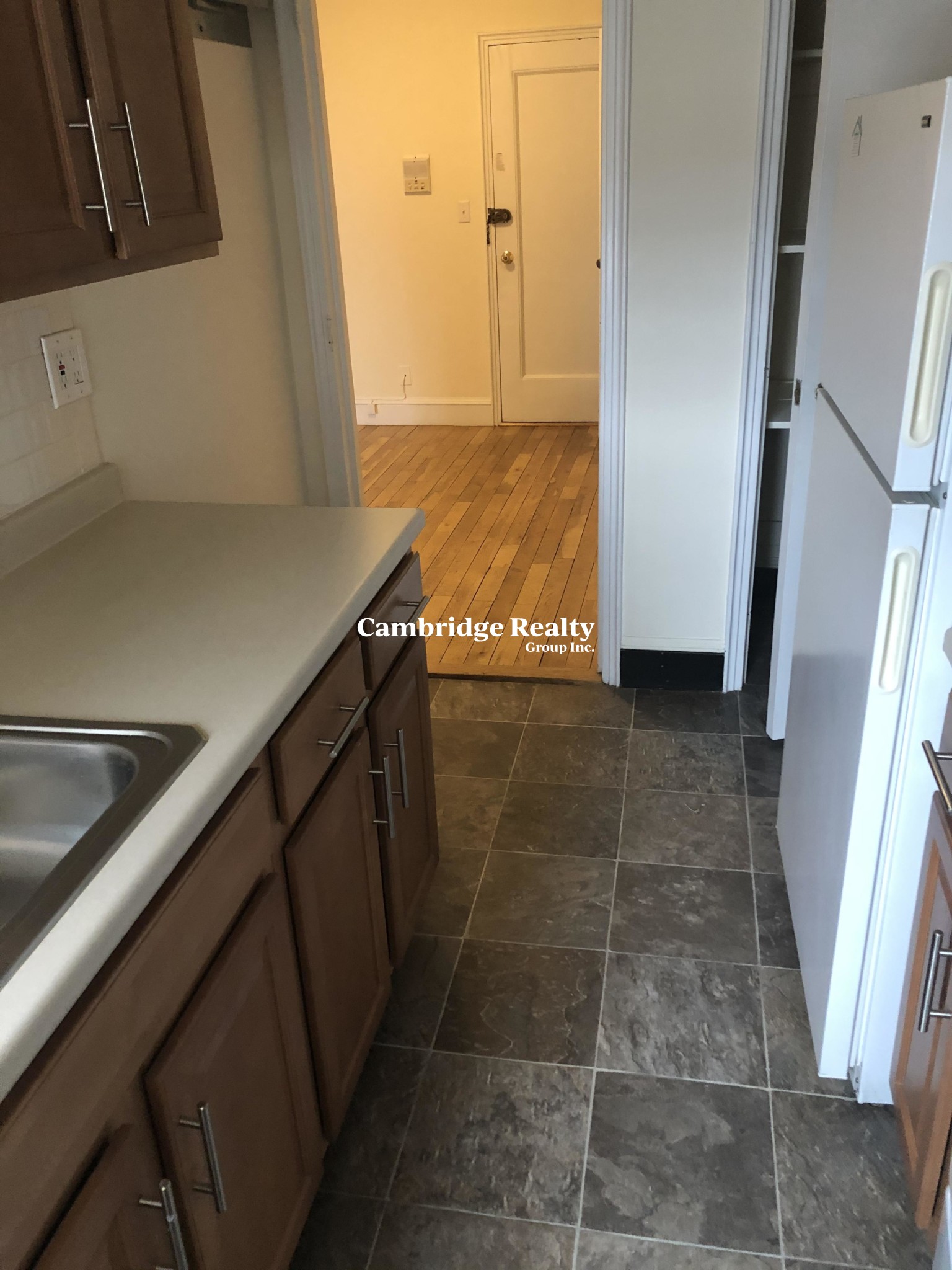 Studio bed, 1 bath apartment for rent at 550 Belmont St Unit 7, Coolidge Square — photo 4 of 14