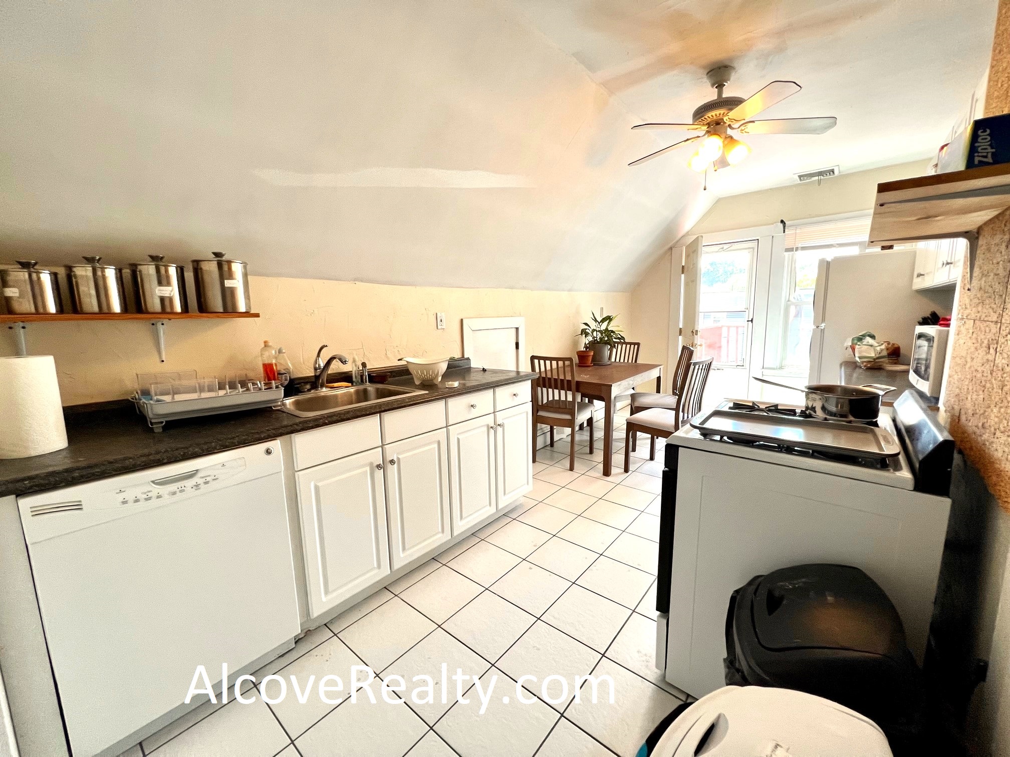 2 bed, 1 bath apartment for rent at 48 Raymond Ave Unit 3, Teele Square — photo 3 of 16