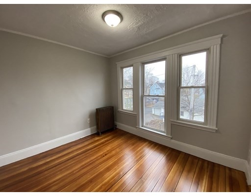4 bed, 1 bath apartment for rent at 38 Bellevue St Unit 3, Dorchester — photo 2 of 11