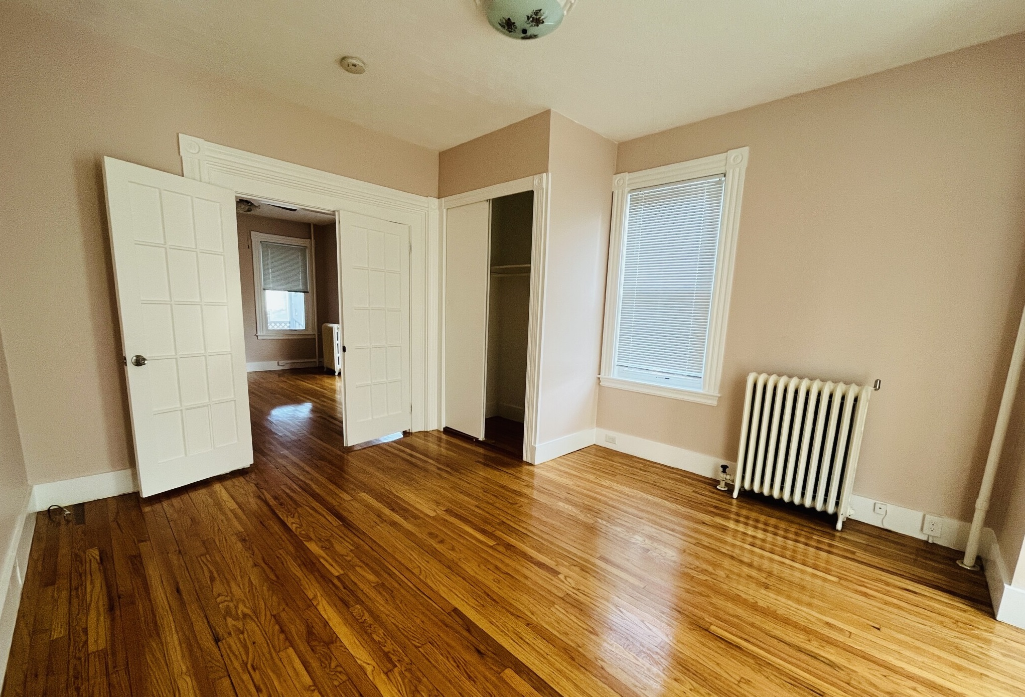 2 bed, 1 bath apartment for rent at 43 Dartmouth St Unit 1, Winter Hill — photo 3 of 10