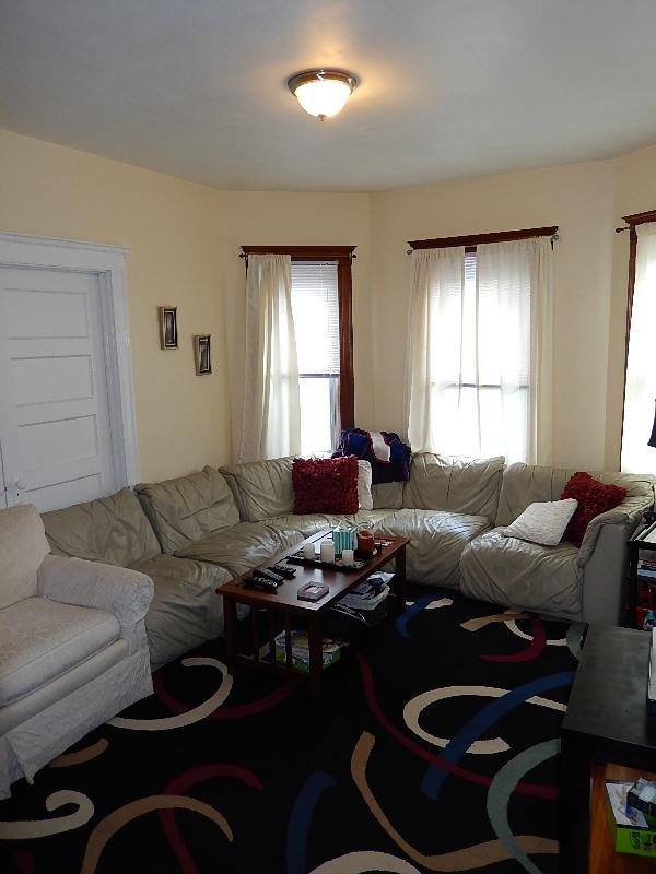 3 bed, 1 bath apartment for rent at 28 Belknap St Unit 2T, Teele Square — photo 4 of 16