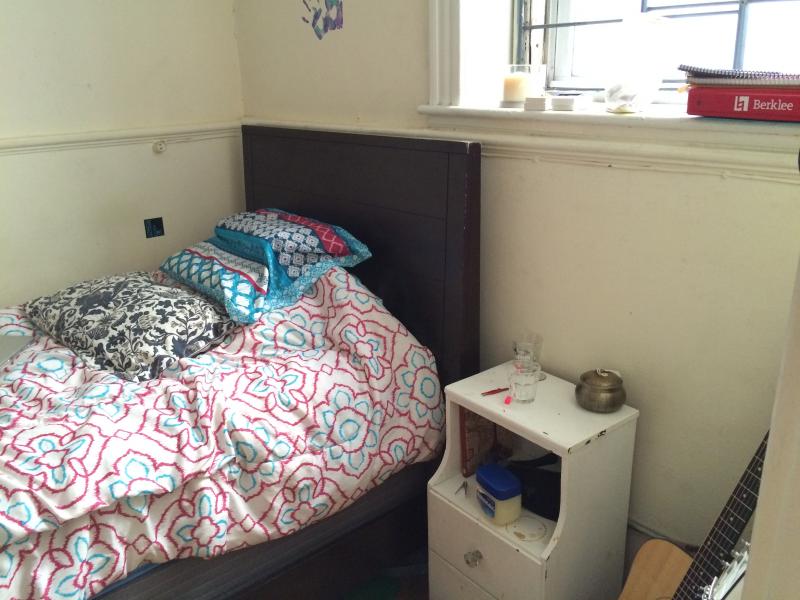 2.5 bed, 1 bath apartment for rent at 1209 Boylston St Unit 101, Fenway — photo 3 of 6