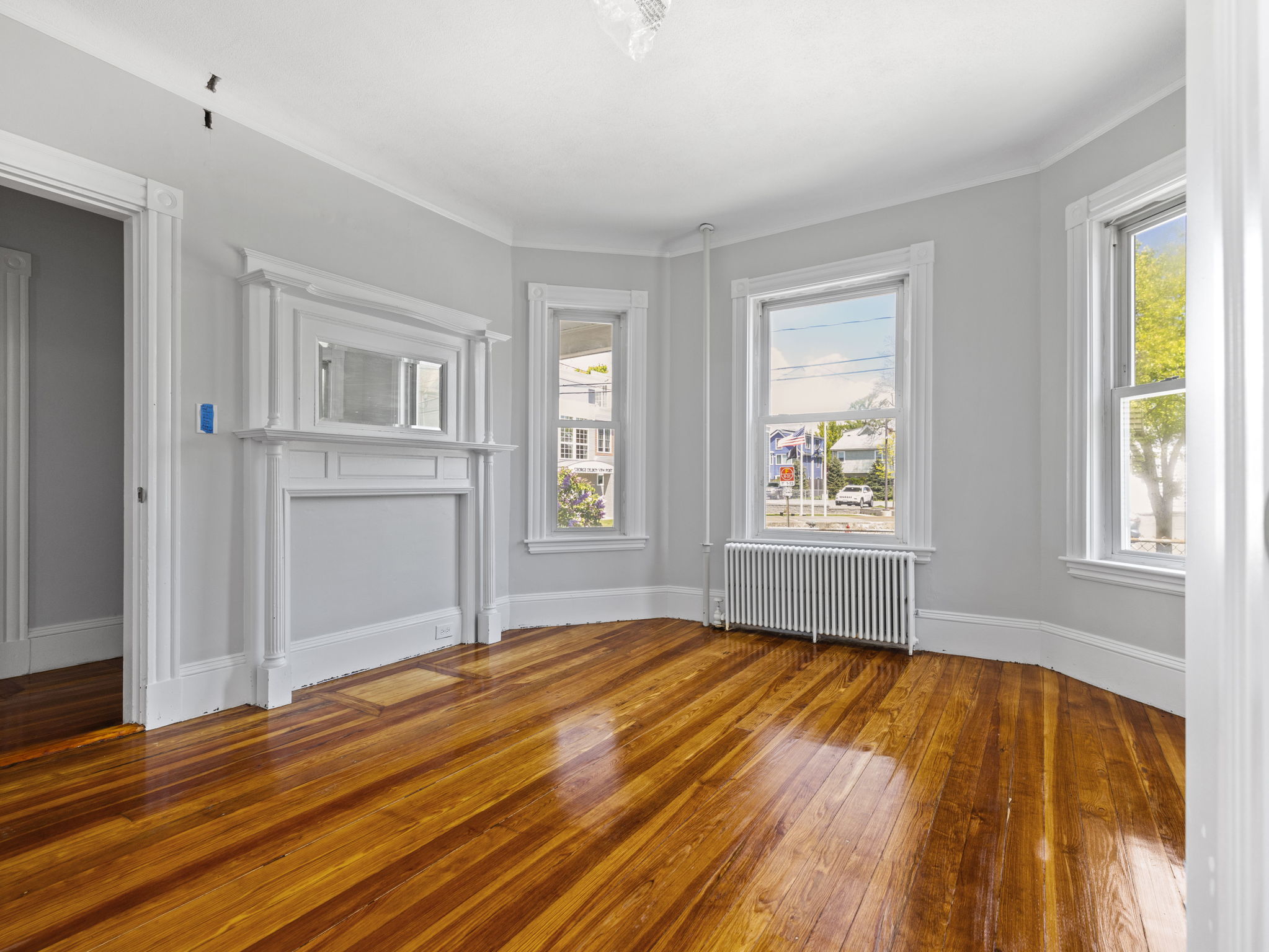 6 bed, 3 bath apartment for rent at 344 Summer St Unit 2R, Davis Square — photo 3 of 9