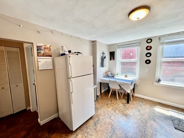 1.5 bed, 1 bath apartment for rent at 2 Baldwin Pl Unit 3R, North End — photo 3 of 21
