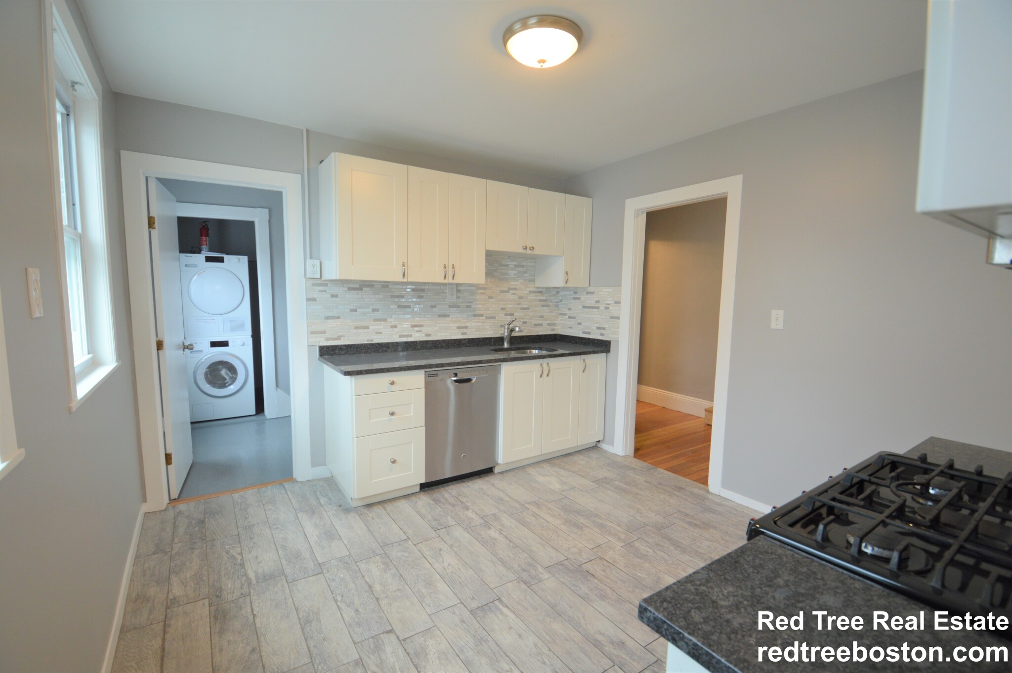 5 bed, 3 bath apartment for rent at 40 Newcastle Rd Unit 2, Brighton — photo 2 of 30