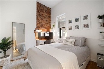 3 bed, 2 bath apartment for rent at 209 W Newton Unit 2, Back Bay — photo 3 of 4