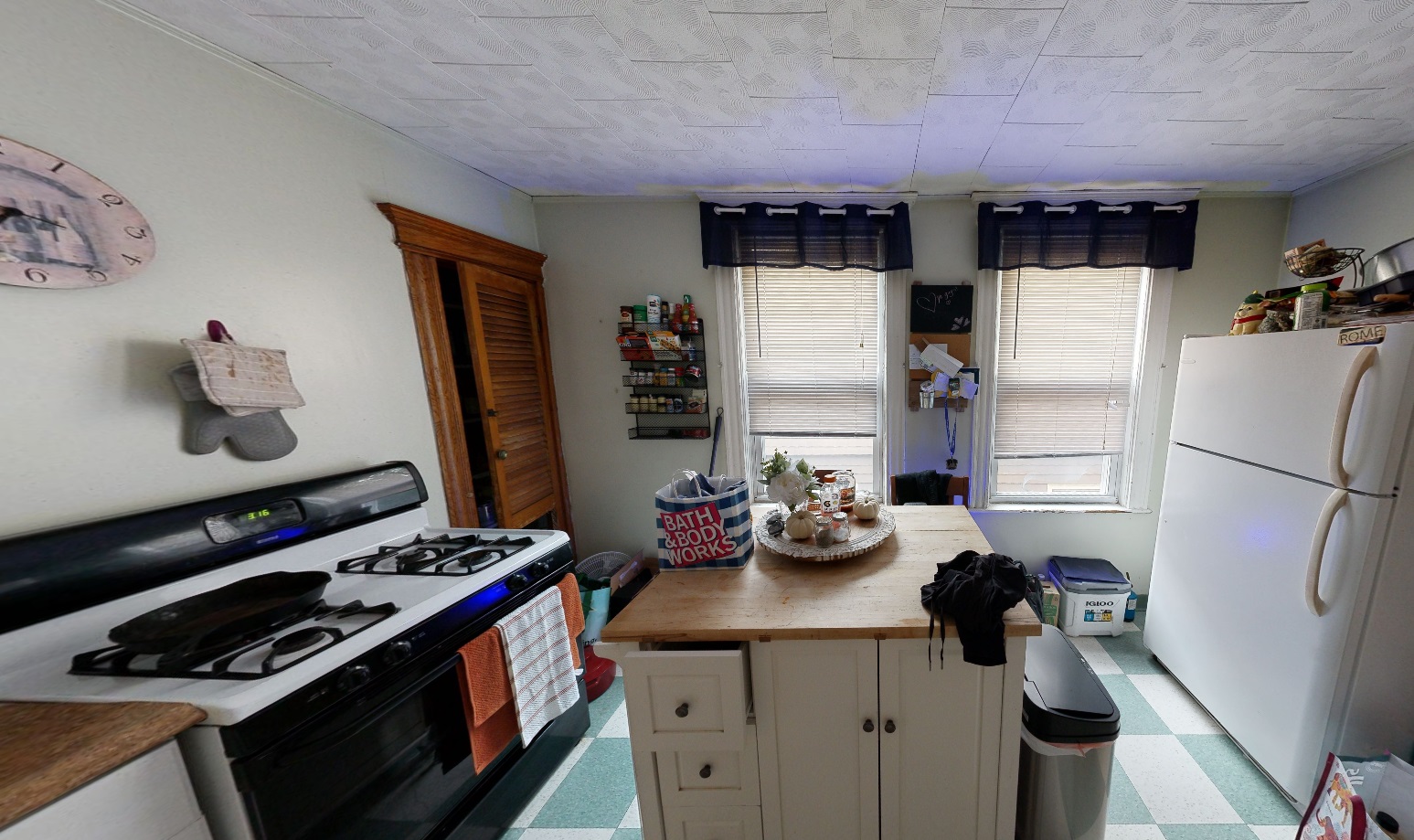 3 bed, 1 bath apartment for rent at 20 Marie Ave Unit 3, Mid Cambridge — photo 3 of 10
