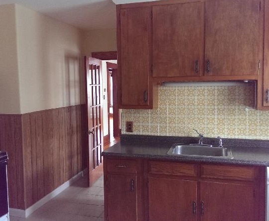 2.5 bed, 1 bath apartment for rent at 44 Newcomb St Unit 2, Arlington — photo 5 of 10