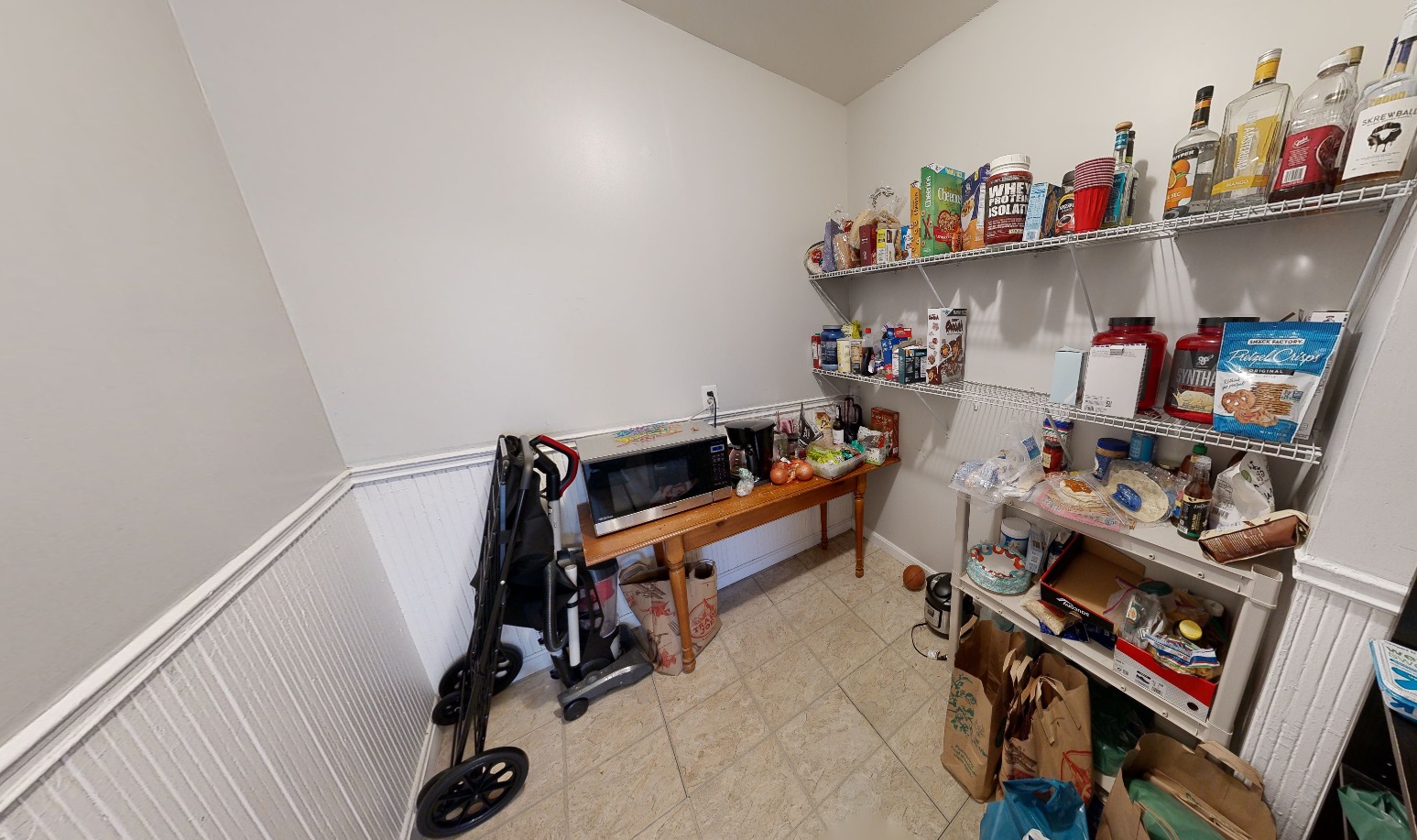 10 Pleasant St, Riverside