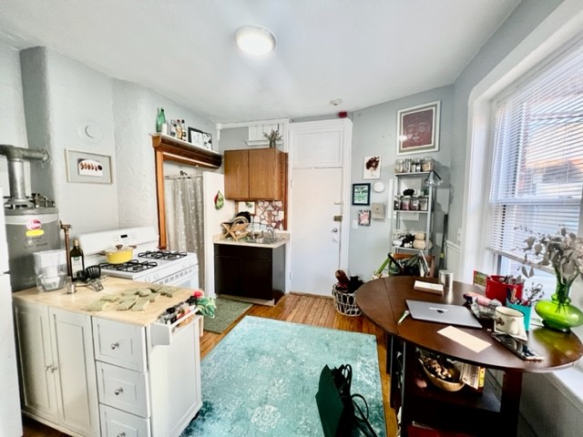1 bed, 1 bath apartment for rent at 14 Unity Unit 4R, North End — photo 3 of 11