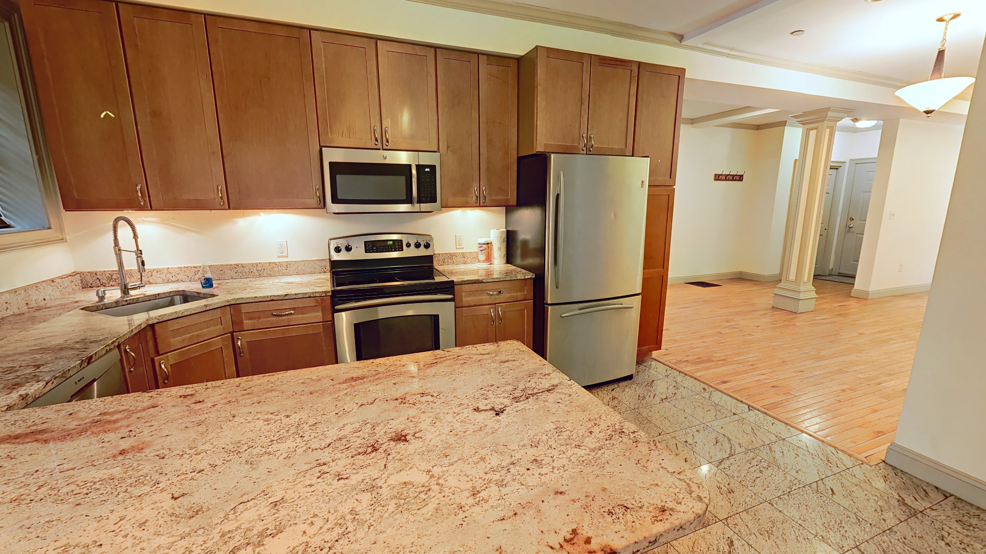 4 bed, 3 bath apartment for rent at 461 Commonwealth Ave Unit 1, Back Bay — photo 5 of 9