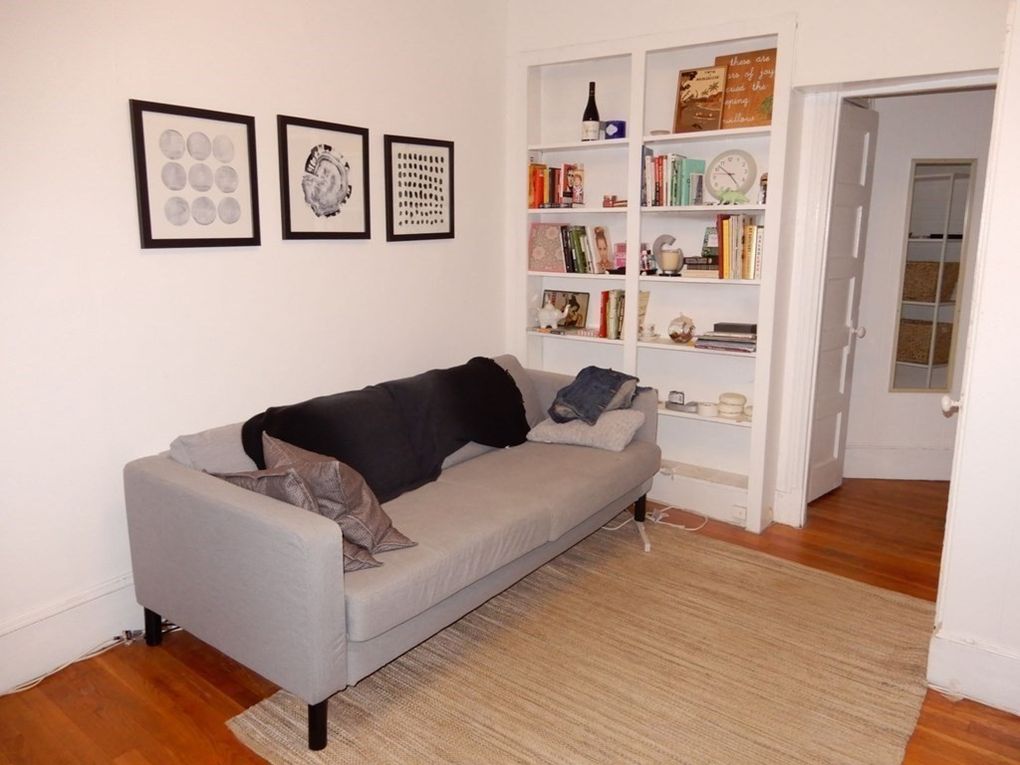 2 bed, 1 bath apartment for rent at 86 West Cedar St Unit 7, Beacon Hill — photo 3 of 11