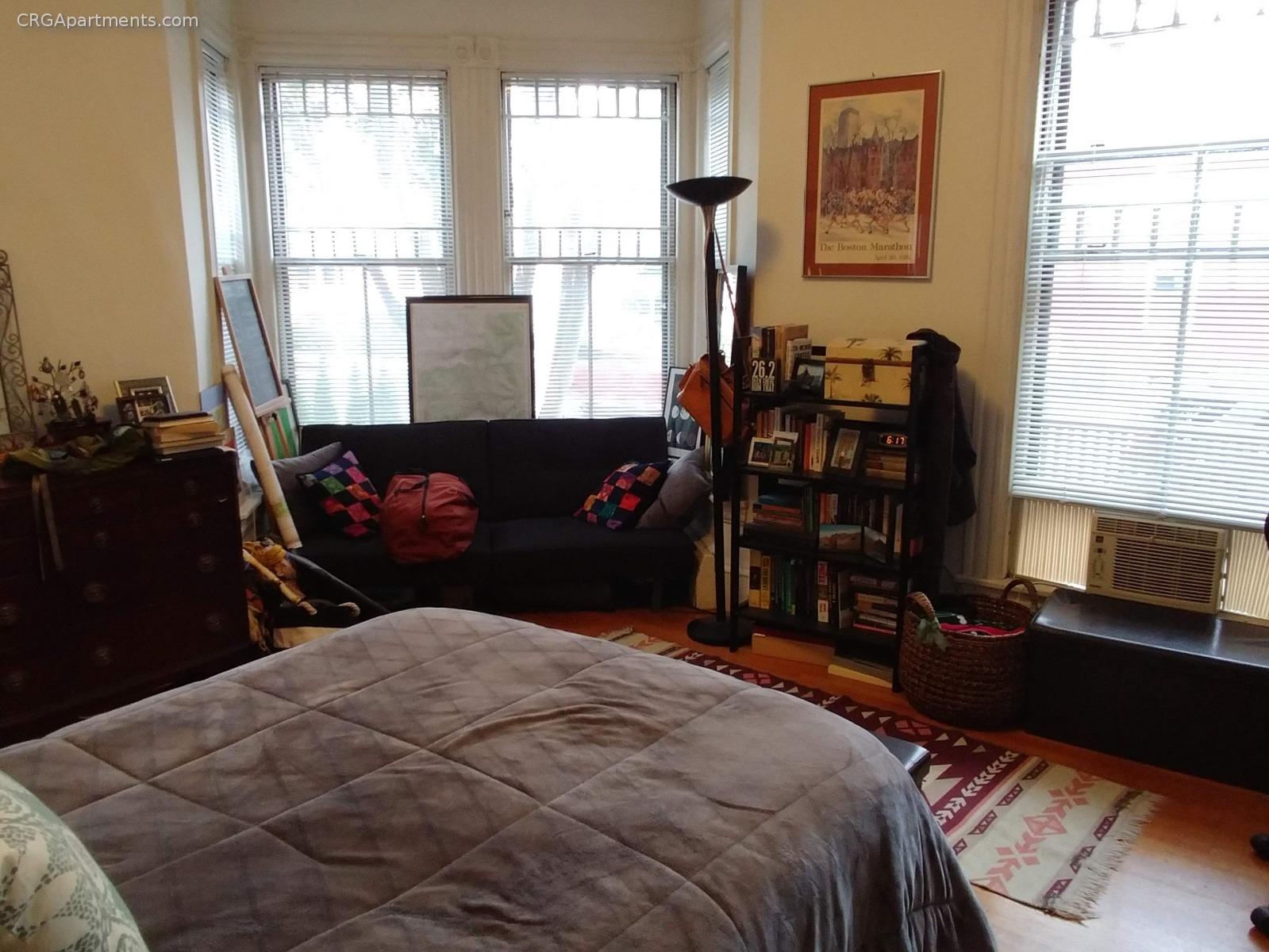 1 bed, 1 bath apartment for rent at 27 Meacham Rd Unit 1, Davis Square — photo 3 of 6