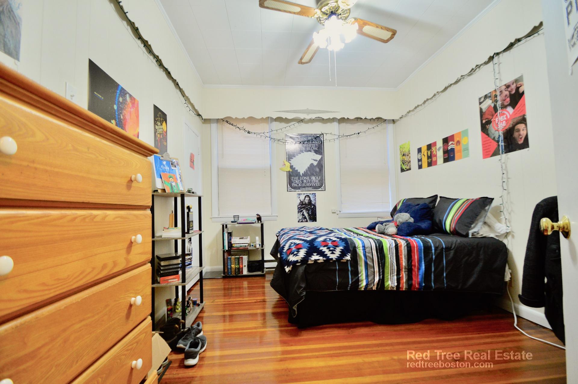 4 bed, 1 bath apartment for rent at 135 Orleans St Unit 3, East Boston — photo 3 of 6