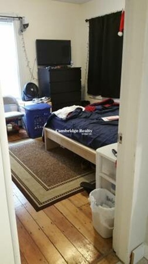 18 Valentine St, Cambridgeport