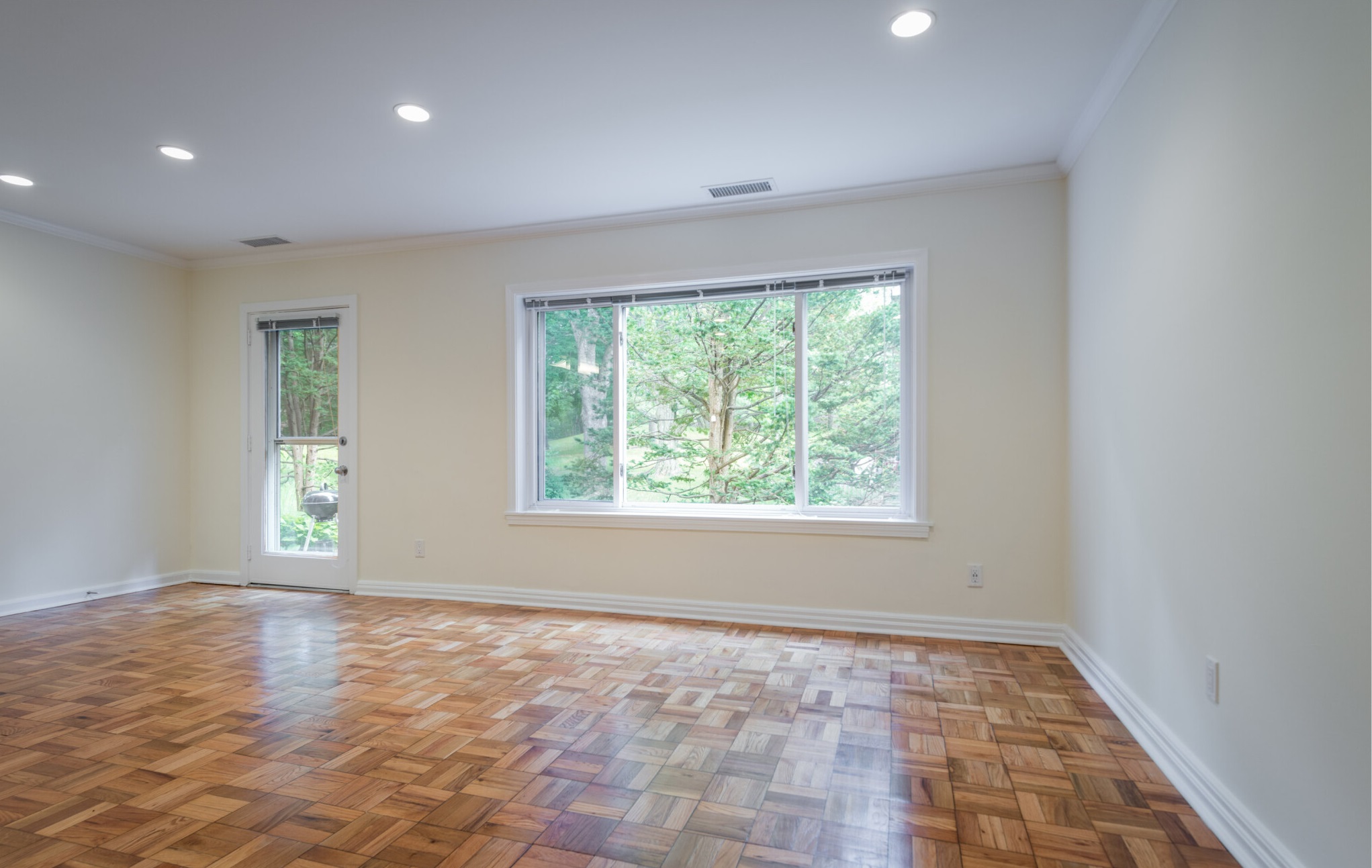 2 bed, 1.5 bath apartment for rent at 89 Thornton Rd Unit 4, Chestnut Hill — photo 3 of 7