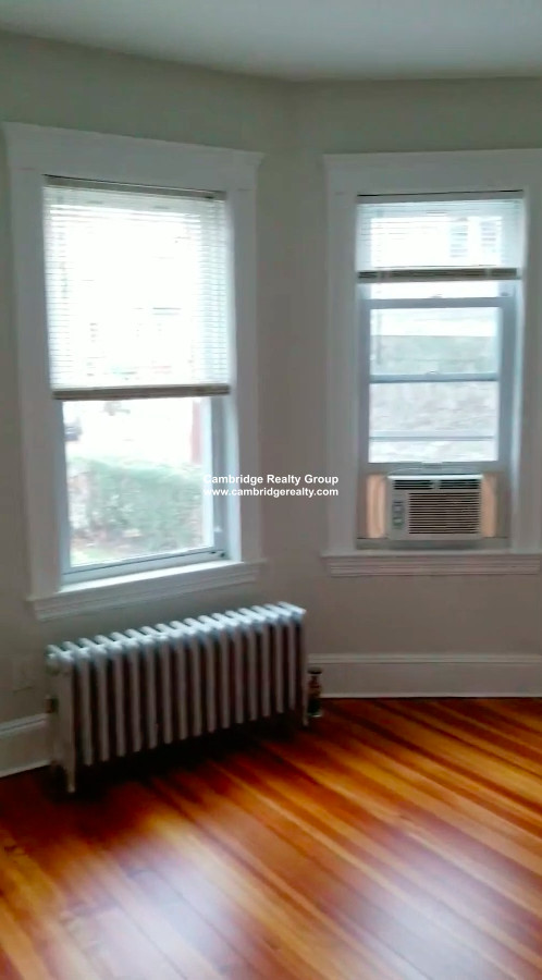 4 bed, 2 bath apartment for rent at 25 Fainwood Circle Unit 2T, Mid Cambridge — photo 5 of 16