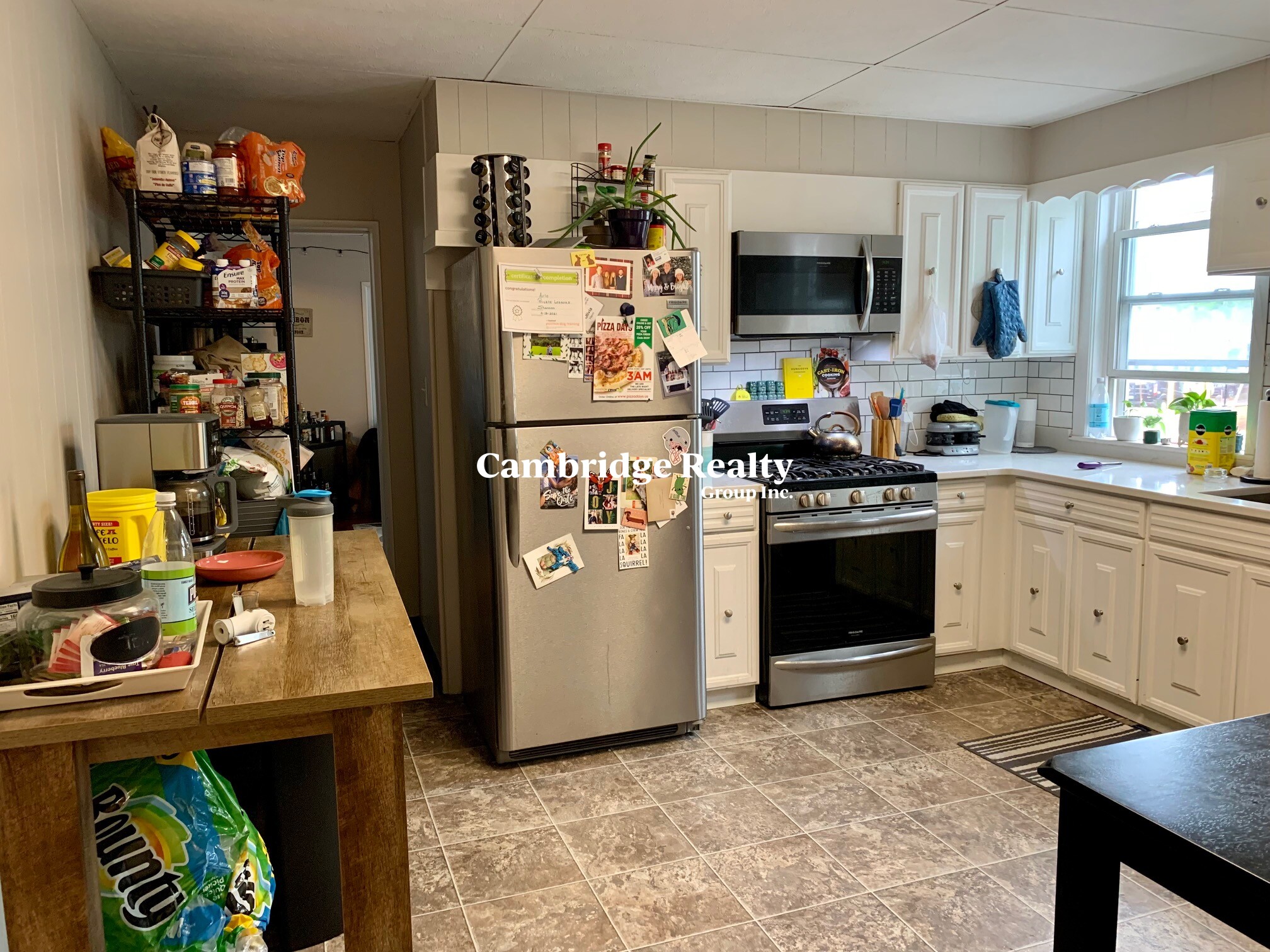 4 bed, 2 bath apartment for rent at 158 Holland St Unit 1T, Teele Square — photo 3 of 23