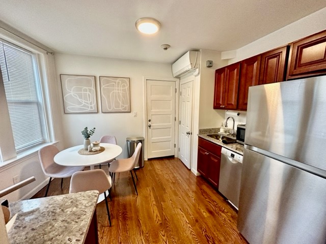 1 bed, 1 bath apartment for rent at 4 Garden Ct Unit 5, North End — photo 3 of 11