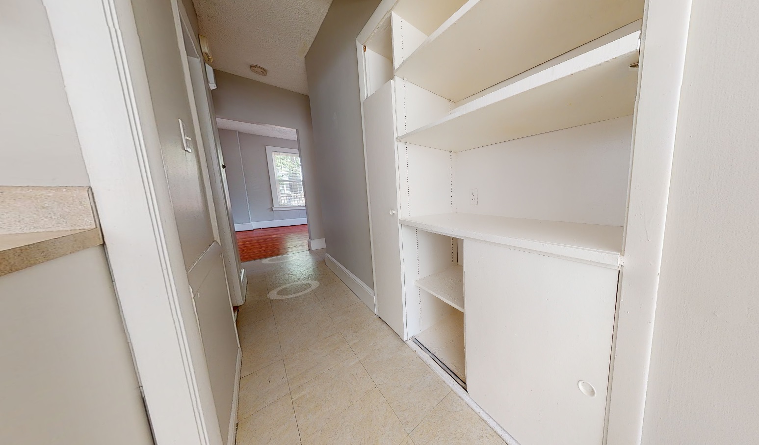2 bed, 1 bath apartment for rent at 5 Elmer St Unit 1T, Riverside — photo 3 of 12
