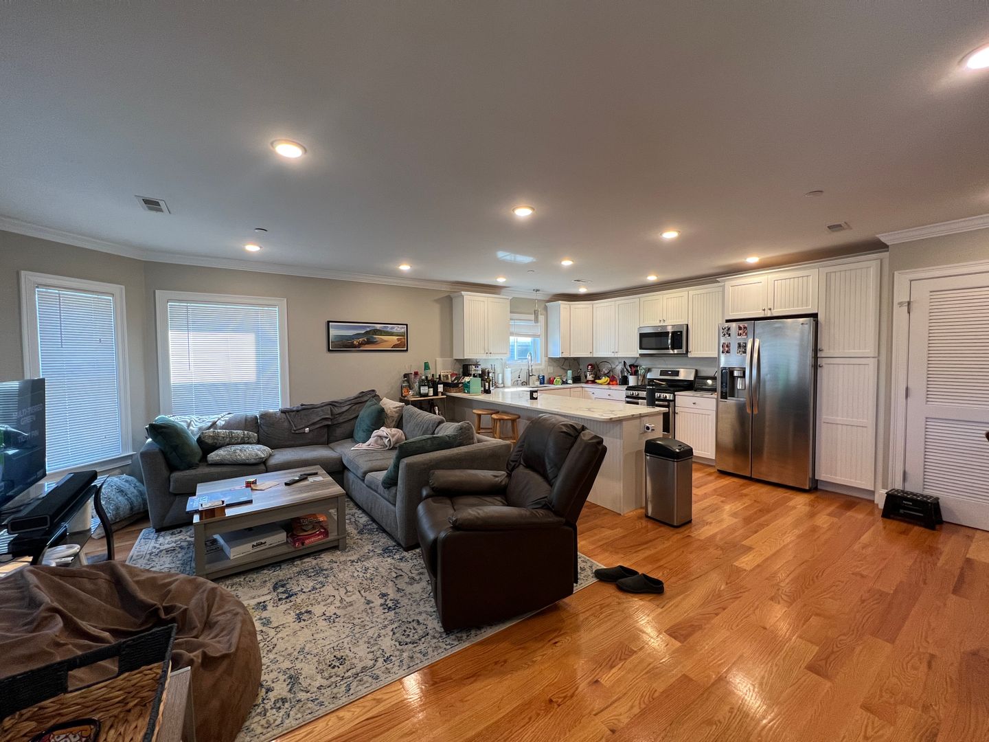 4 bed, 2 bath apartment for rent at 116 Holland St Unit 1, Davis Square — photo 3 of 21