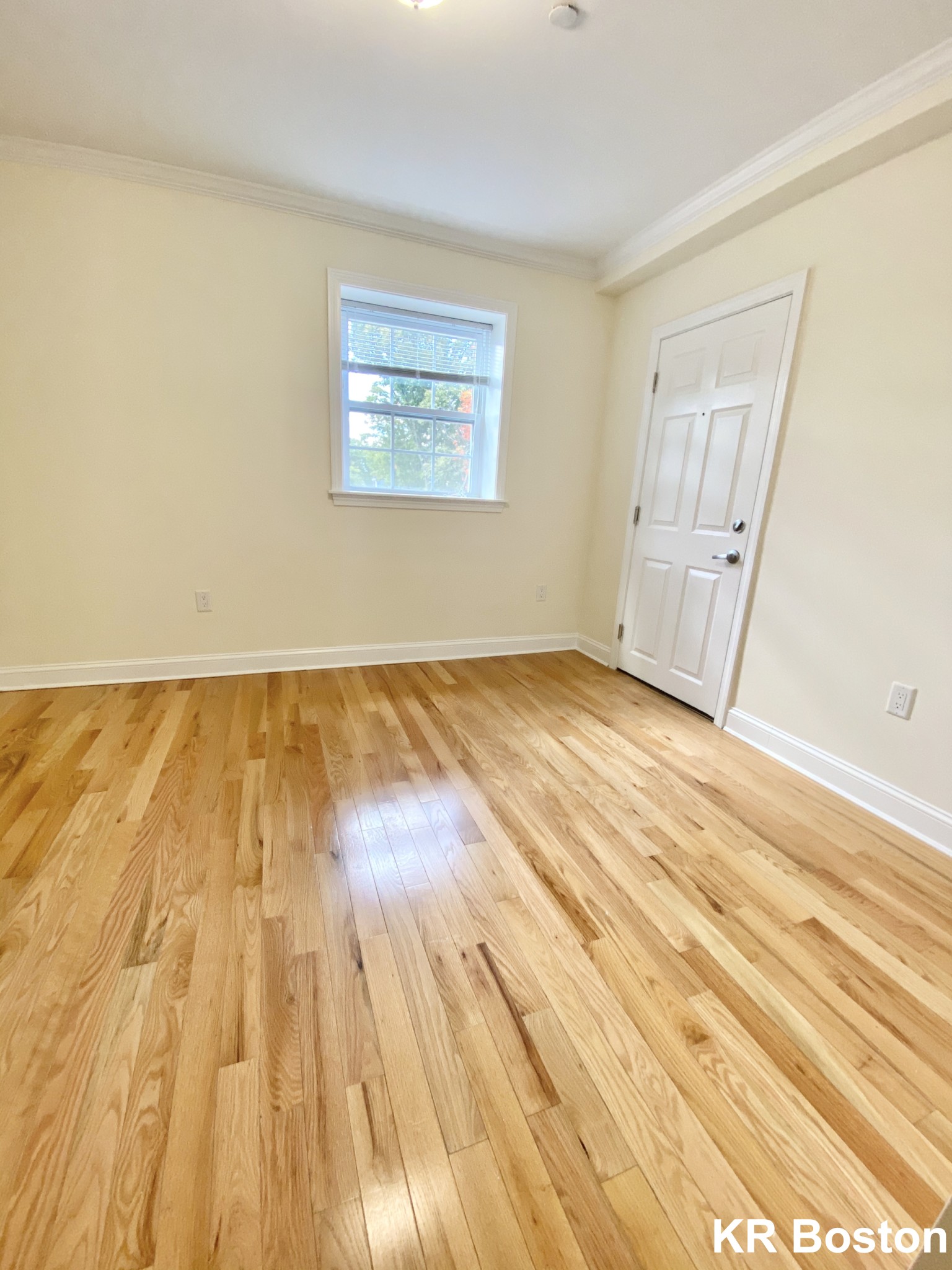 3 bed, 1.5 bath apartment for rent at 72 Walker St Unit 1, Harvard Square — photo 5 of 7