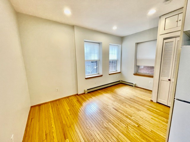 1.5 bed, 1 bath apartment for rent at 15 Thacher Ct Unit 2, North End — photo 3 of 13