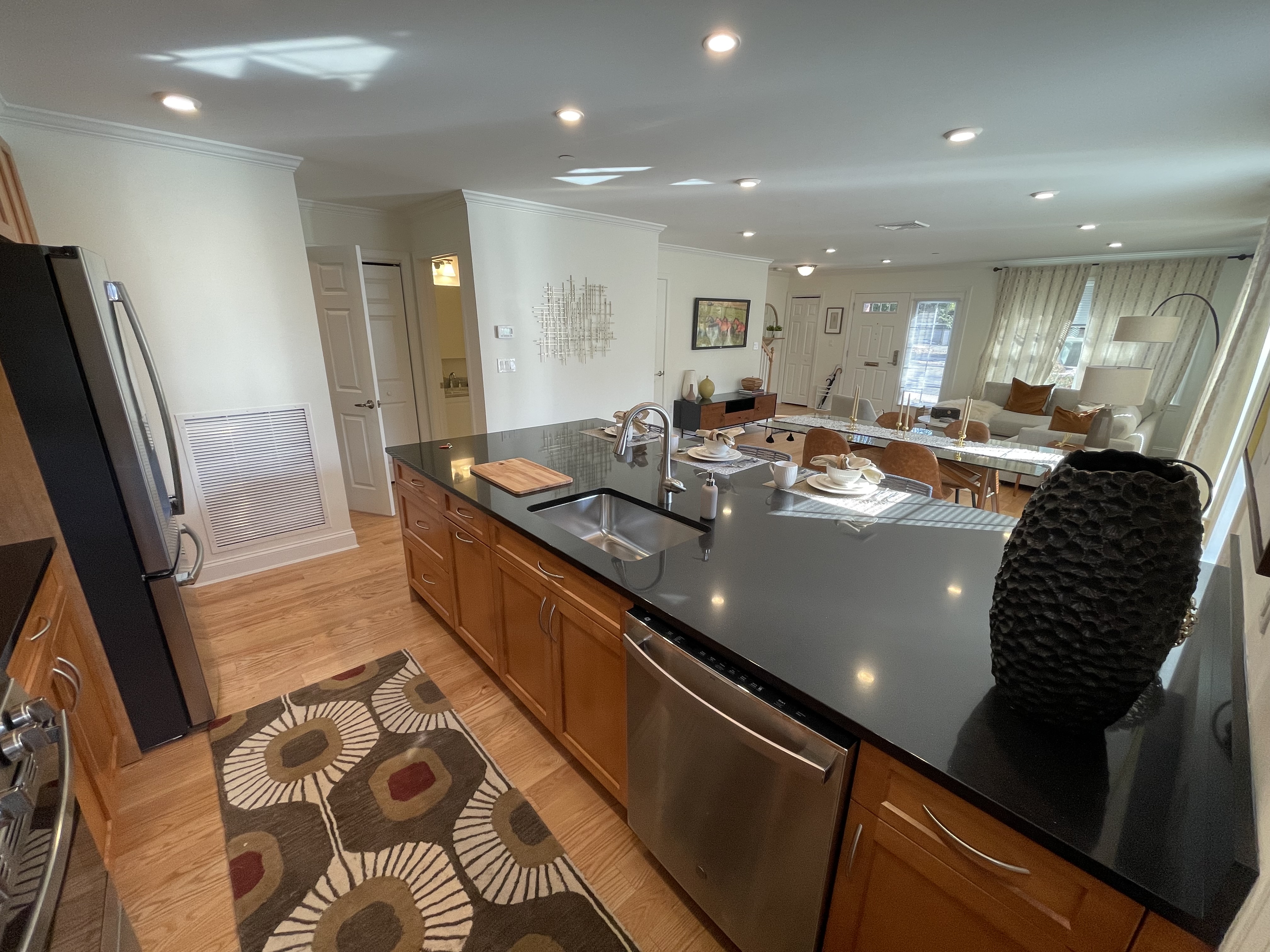 3 bed, 2.5 bath apartment for rent at 10 Thornton Rd Unit ., Chestnut Hill — photo 4 of 34