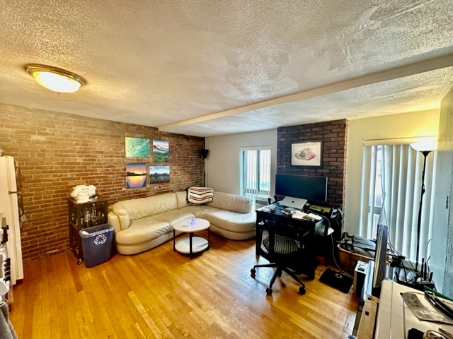 2 bed, 1 bath apartment for rent at 8 Harris St Unit 4, North End — photo 3 of 12