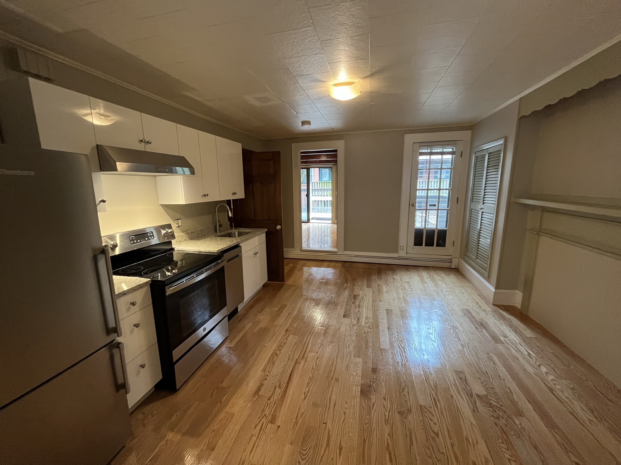 1 bed, 1 bath apartment for rent at 23 Fayette St Unit 1, Back Bay — photo 3 of 4