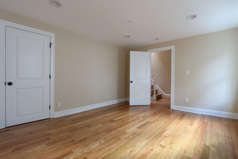 3 bed, 1.5 bath apartment for rent at 3 Saint James Pl, Roxbury