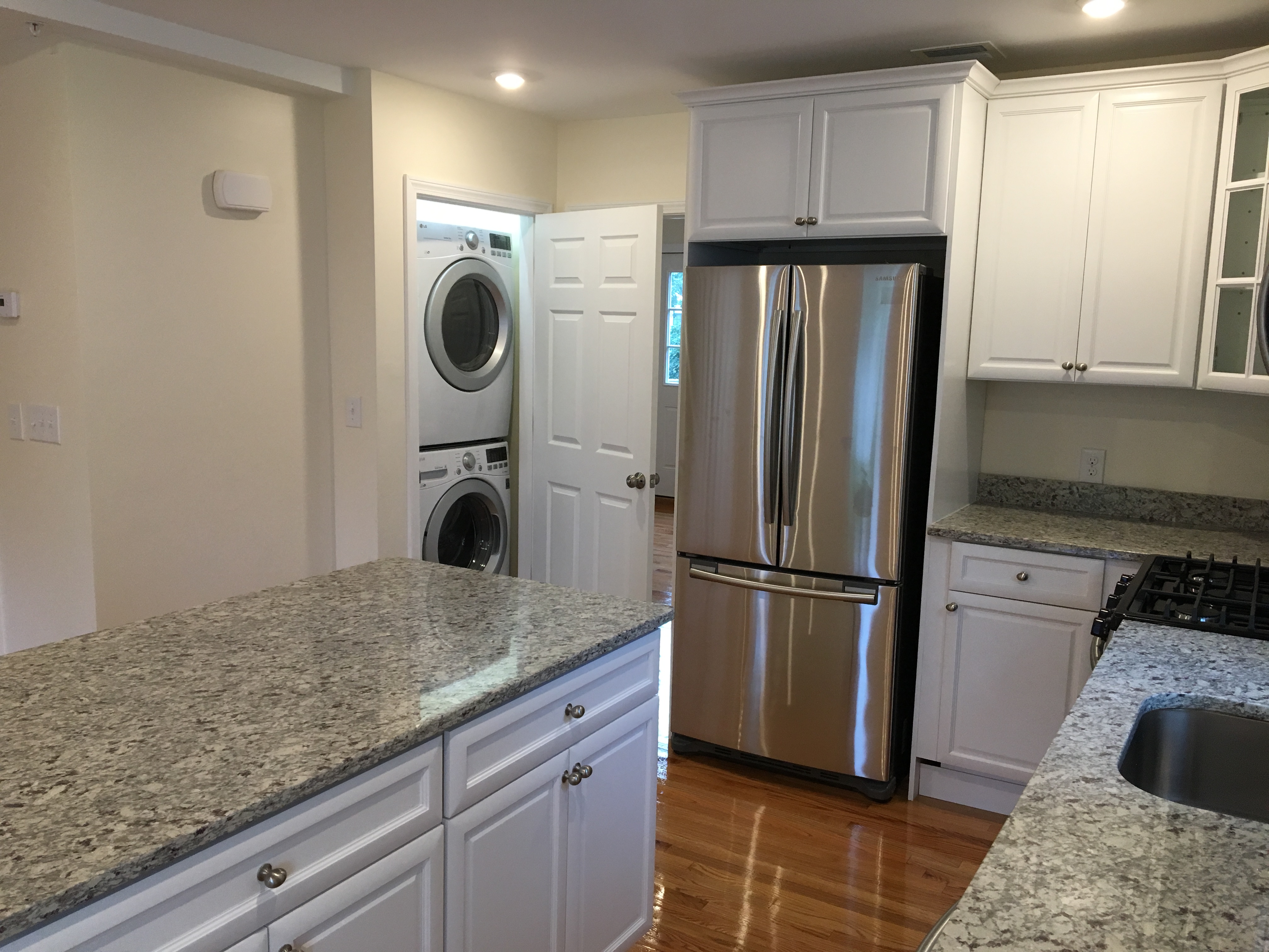3 bed, 2 bath apartment for rent at 4 Mechanic St Unit 2, Newton — photo 3 of 6