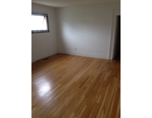 1 bed, 1 bath apartment for rent at 93 Cass St Unit B, West Roxbury — photo 6 of 10