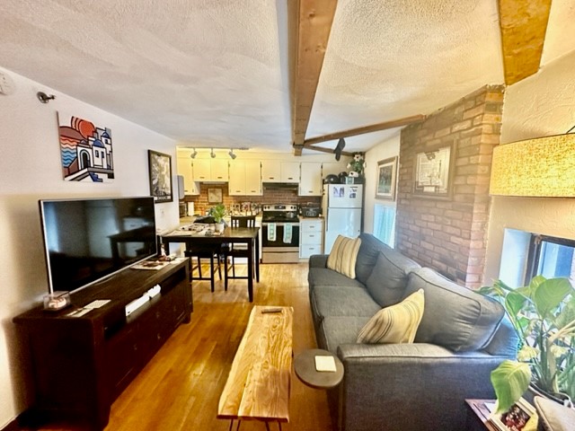1 bed, 1 bath apartment for rent at 8 Harris St Unit 1, North End — photo 3 of 15