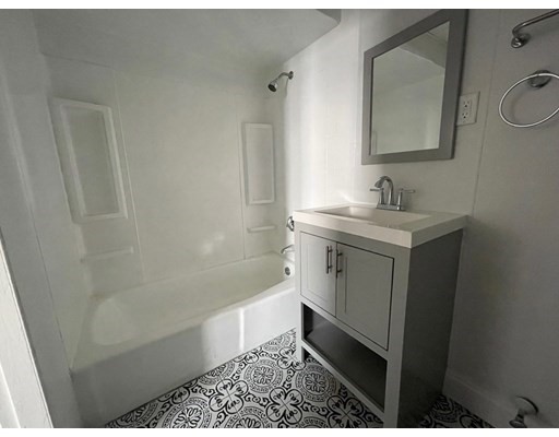 1 bed, 1 bath apartment for rent at 1020 Bennington St Unit 3R, East Boston — photo 16 of 16