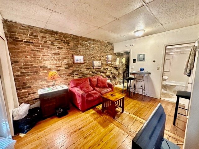 Studio bed, 1 bath apartment for rent at 23 Sheafe St Unit 1R, North End — photo 3 of 9