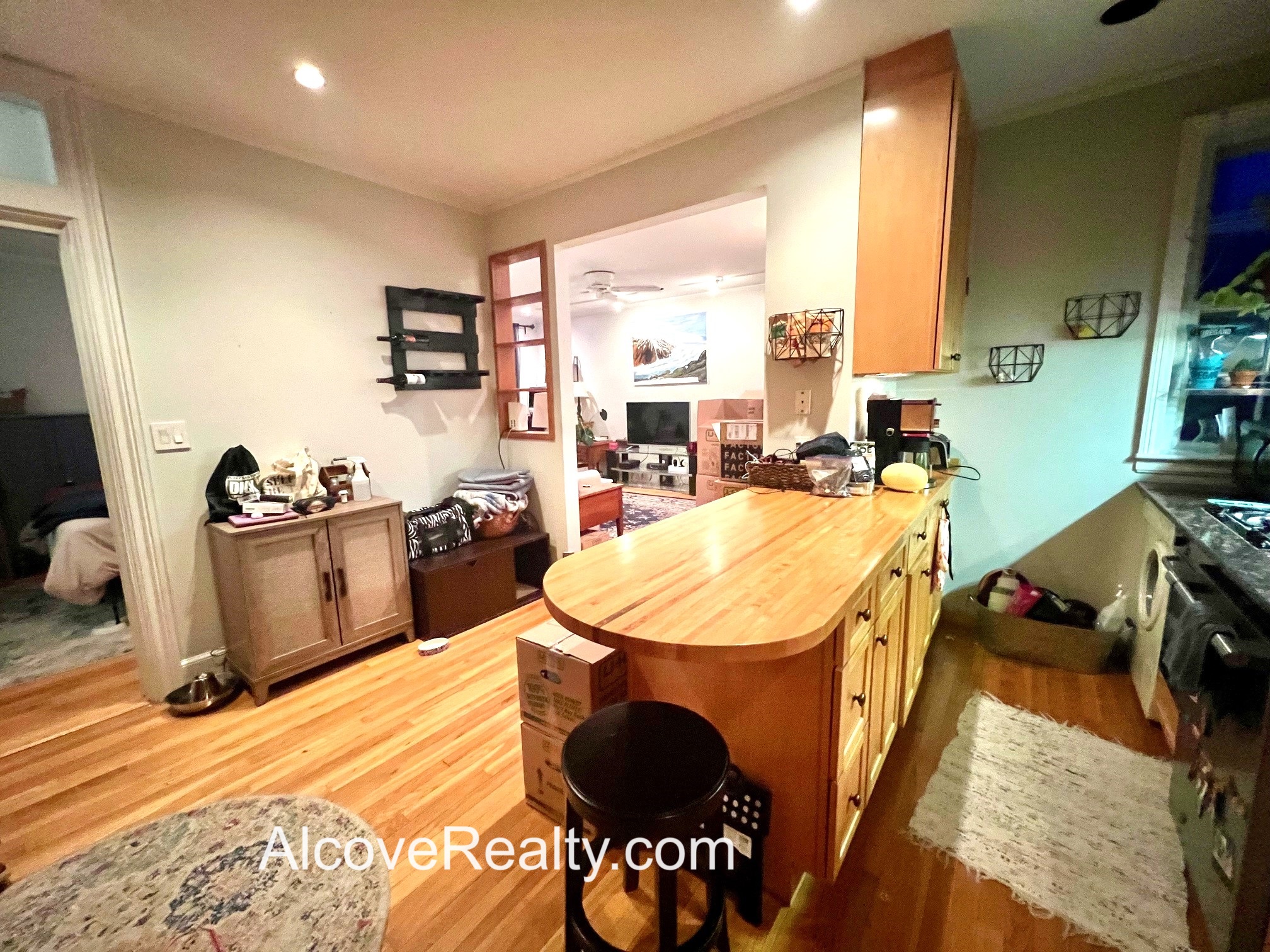 1 bed, 1 bath apartment for rent at 54 Concord Ave Unit 34, Observatory Hill — photo 3 of 14