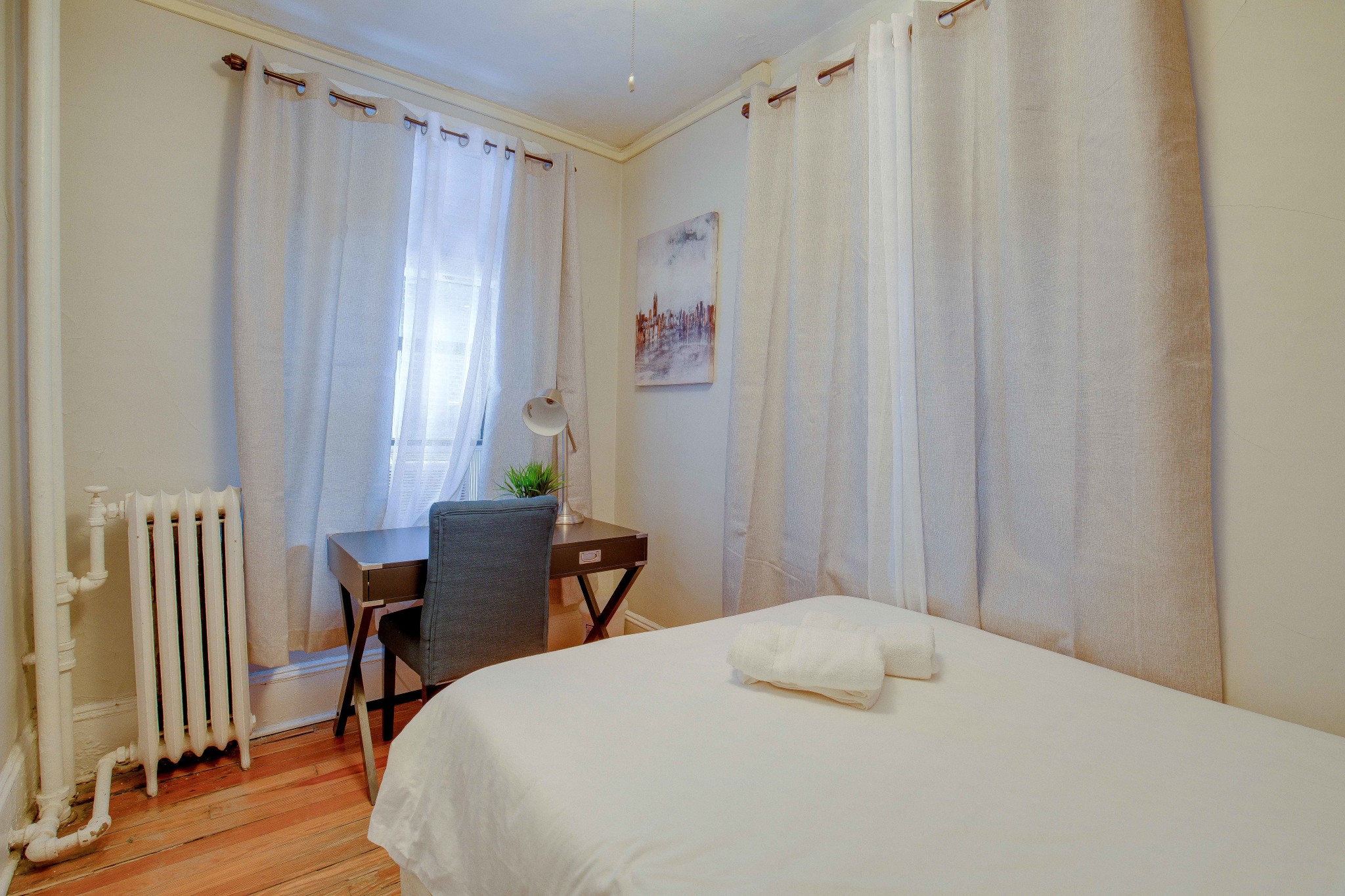 2.5 bed, 1.5 bath apartment for rent at 284 Cambridge St Unit 1, Beacon Hill — photo 3 of 7