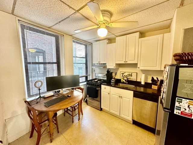1 bed, 1 bath apartment for rent at 13 Charter St Unit 2F, North End — photo 3 of 10