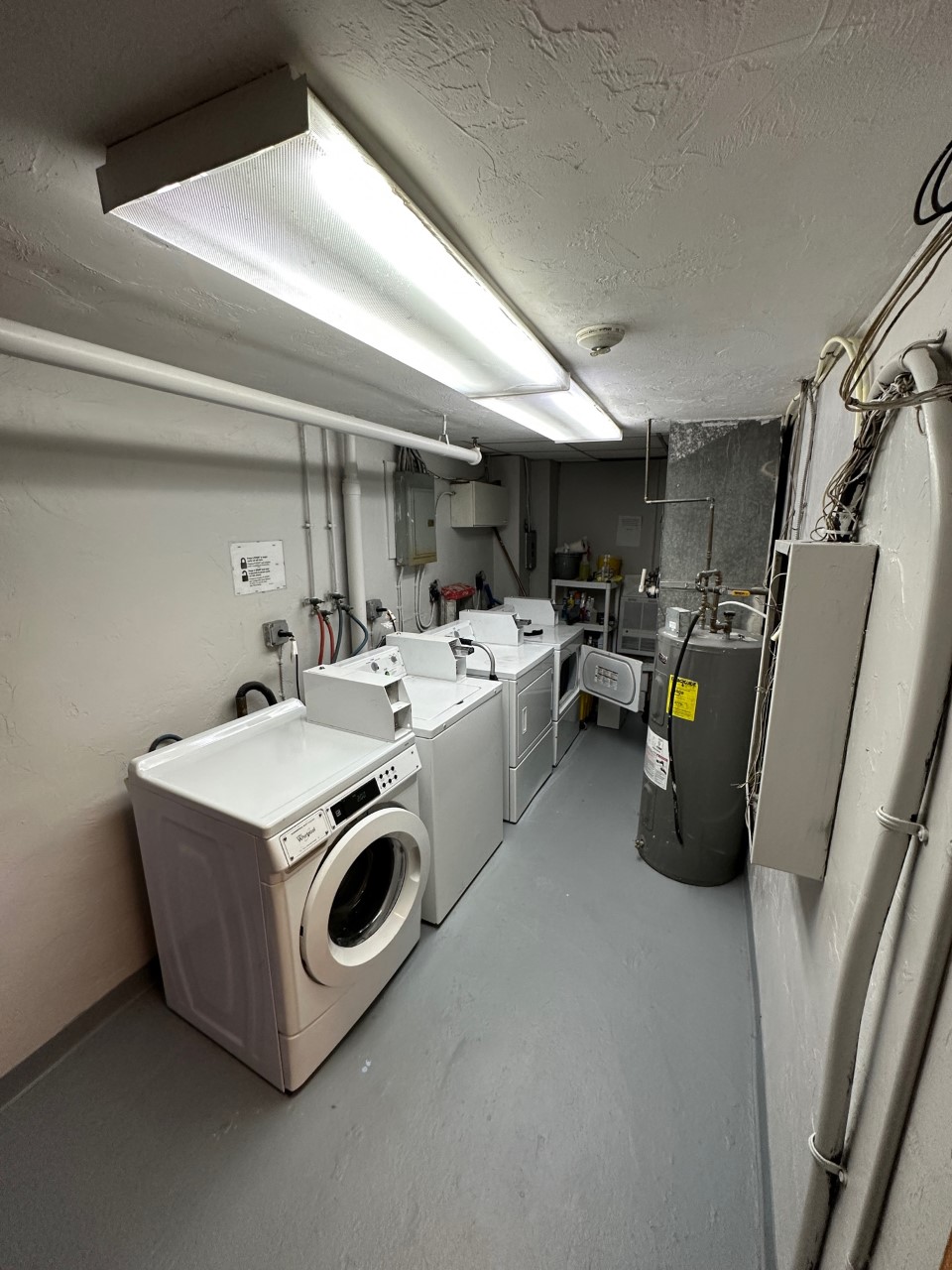 Studio bed, 1 bath apartment for rent at 231 Harrison Ave Unit 4, Chinatown — photo 3 of 7