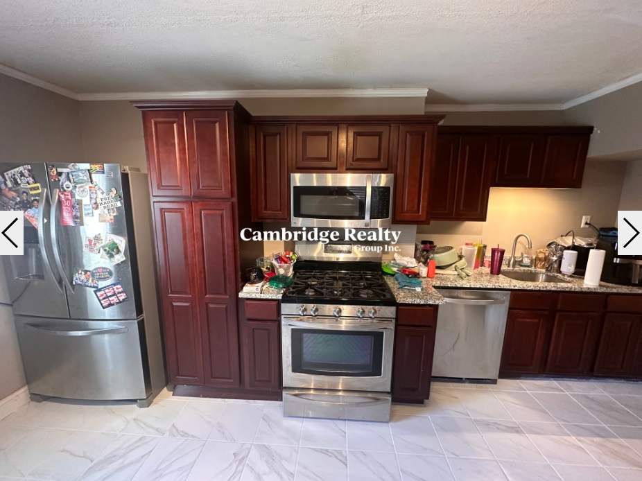 1 bed, 1 bath apartment for rent at 20 Linden St Unit 1, Ward Two — photo 3 of 7