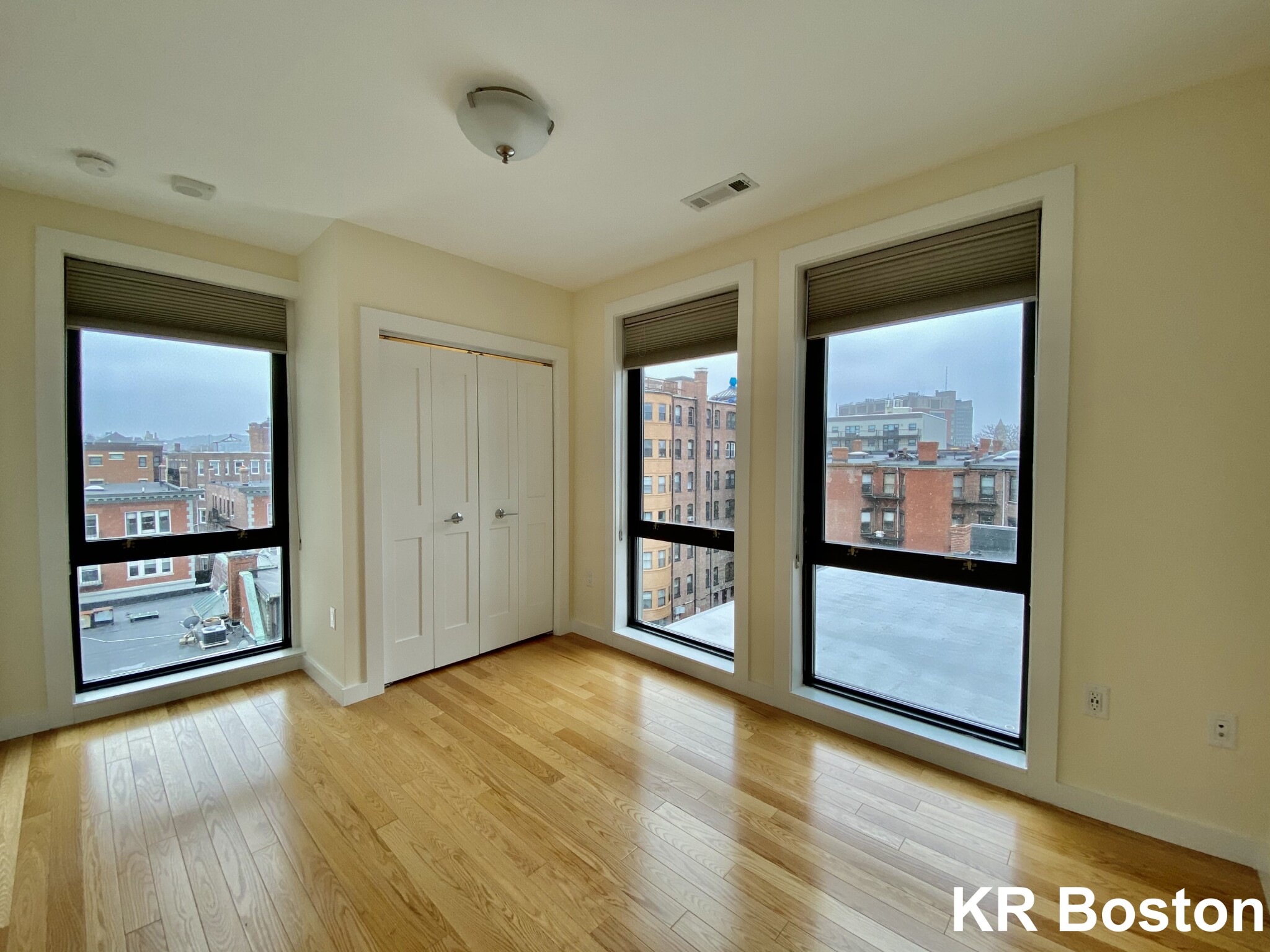 2 bed, 1 bath apartment for rent at 1 Buswell Unit 502, Fenway — photo 6 of 8