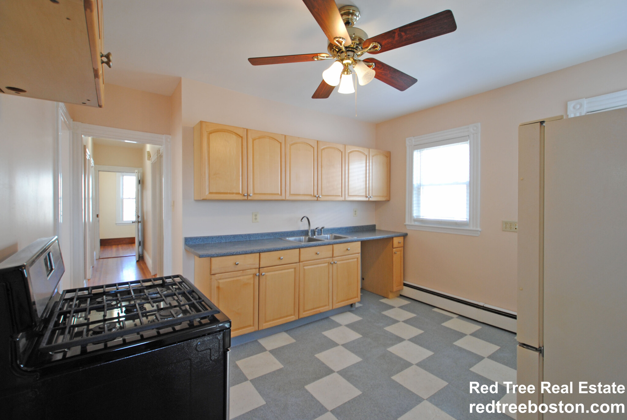3 bed, 1 bath apartment for rent at 32 Raven St Unit 3, Dorchester — photo 6 of 9