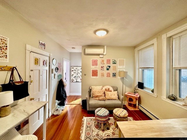 2 bed, 1 bath apartment for rent at 20 Moon St Unit 4F, North End — photo 3 of 15